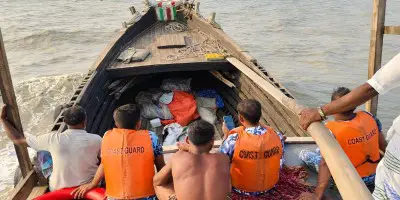 বঙ্গোপসাগরে কার্গো জাহাজডুবি: ১১ নাবিক জীবিত উদ্ধার, নিখোঁজ ১